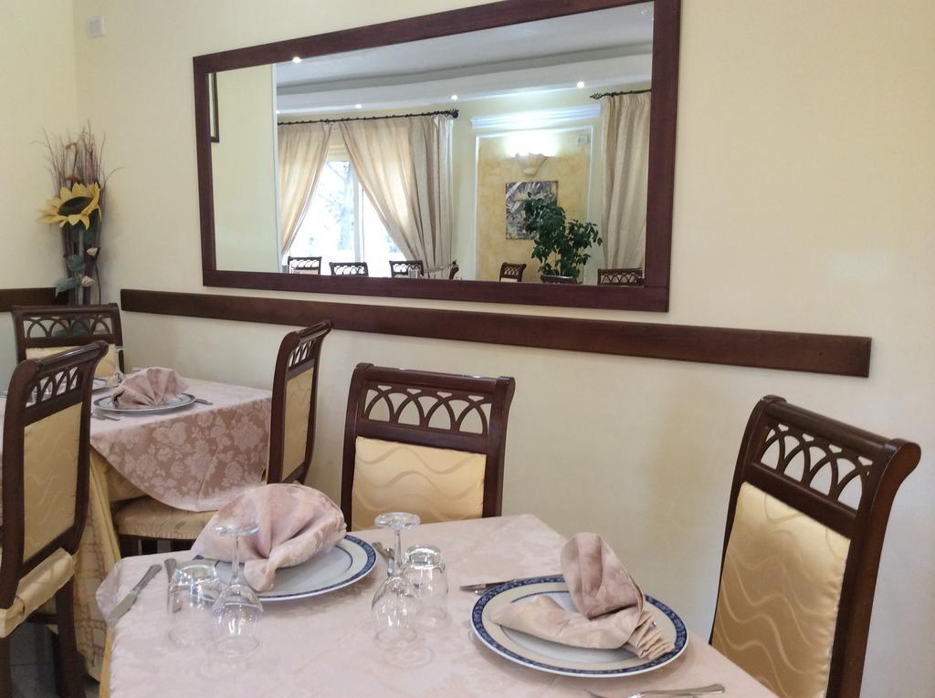 Cridda Hotel & Restaurant ジッツェリーア エクステリア 写真